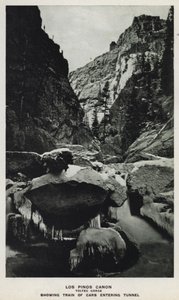 Canyons of Colorado: Los Pinos Canon, Toltec Gorge, Showing Train of Cars Entering Tunnel (b/w photo) 作者 威廉·亨利·杰克逊