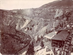 吉尔曼和鹰河峡谷，1880  -  90年 作者 威廉·亨利·杰克逊