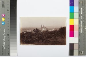拉各斯，一般视图显示大教堂，1883-1884（蛋白打印） 作者 威廉·亨利·杰克逊