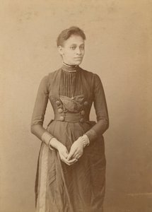 一个女人的内阁卡，1885-1892。 作者 威廉·J·库布勒