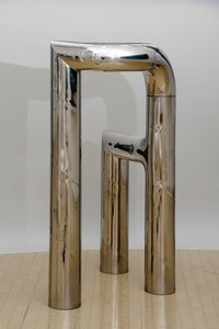 两个 Mitres，三脚架系列 IV 作者 威廉·皮
