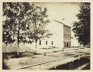 奴隶栏，弗吉尼亚州亚历山大，1862年8月。 作者 威廉·R·皮威尔