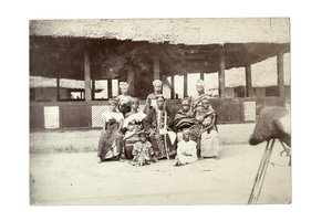 土着酋长和后宫，Mendi土地（明胶银印） 作者 威廉·特恩布尔·巴尔默