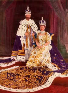 1911年和1951年，乔治五世国王Ma下和加冕长袍玛丽皇后。