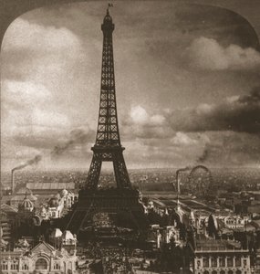 1901年，埃菲尔铁塔高300米，横跨塞纳河，横跨特罗卡德罗，法国巴黎。