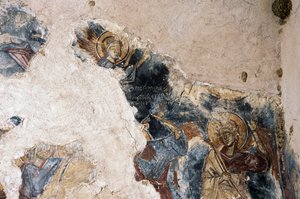 天使和圣人，希腊克里特岛阿波杜鲁Agios Georgios Apodoulou教堂壁画的细节（照片）。 作者 或 Magno Cesare Magni