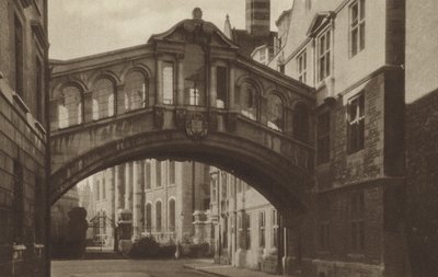 赫特福德学院，桥（黑白照片） 作者 （之后）英国摄影师
