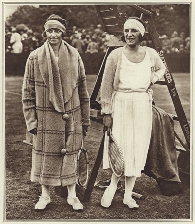 Kitty Godfree 和 Suzanne Lenglen（黑白照片） 作者 （之后）英国摄影师