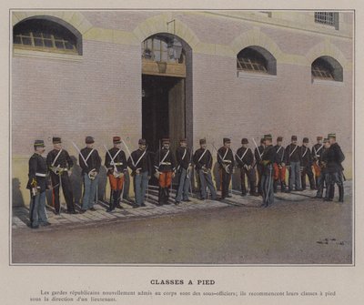 Classes a Pied（彩色照片） 作者 （之后）法国摄影师