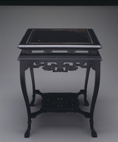 桌子，约1880年（木材和镶嵌物） 作者 A. and H. Lejambre