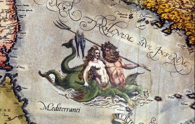 地中海中的特莱顿和塞雷娜。"Theatrum Orbis Terrarum"，作者Abrahm Ortelius，安特卫普1584。 作者 亚伯拉罕·奥特里乌斯（Abraham Ortelius）