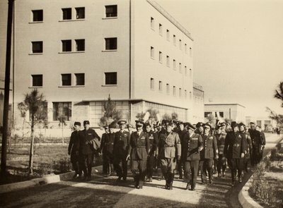 博洛尼亚皇家机场“Fausto Pesci”大楼落成典礼，由 Mauro Toschi fu Ulisse 公司建造，贝尼托·墨索里尼公爵出席，1936 年 10 月 24 日（黑白照片） 作者 阿基里·维拉尼（Achille Villani）