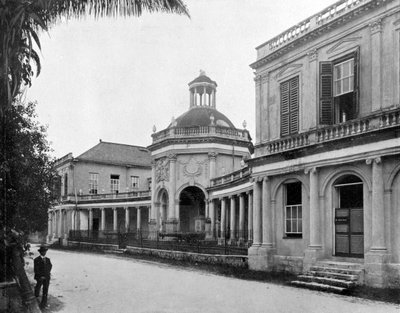 罗德尼纪念碑，牙买加西班牙镇，摄于1905年。 作者 阿道夫·杜珀利和儿子