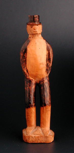 一个欧洲人的站立形象，东南非洲，19世纪末（木制）。 作者 非洲人