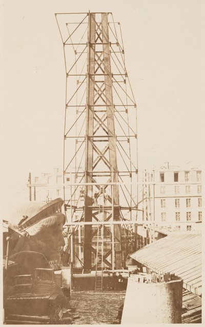 自由女神像的脚手架，左图所示的头部，巴黎，1883年 作者 阿尔伯特·费尼克