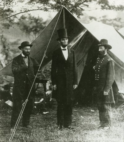 亚伯拉罕林肯与艾伦平克顿和少将John A. McClernand，1862年 作者 亚历山大·加德纳