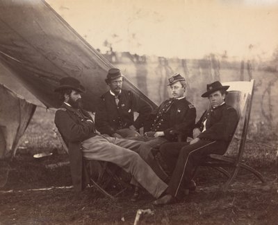 [四名军官]，约1864年。 作者 亚历山大·加德纳