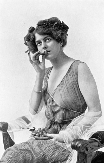艾琳·沃伦（Irene Warren），1908-1909年。 作者 阿尔弗雷德·埃利斯和沃勒里