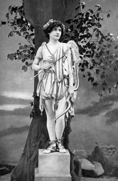 团结摩尔（1894-1981），爱尔兰女演员，1911-1912年。 作者 阿尔弗雷德·埃利斯和沃勒里