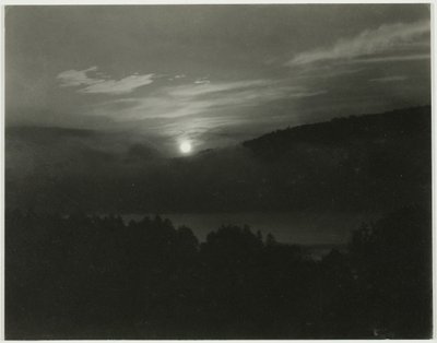 等价物，1925年。 作者 阿尔弗雷德·斯蒂格利茨
