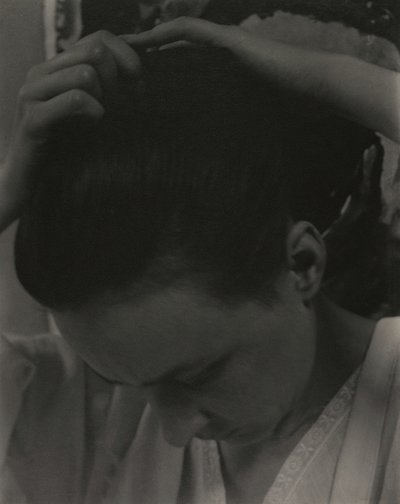 乔治亚-奥基夫，191921。 作者 阿尔弗雷德·斯蒂格利茨