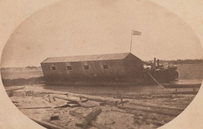 汉密尔顿的浮动炮台于1861年4月前夜停泊在沙利文岛的尽头...。 作者 阿尔玛 A.佩洛特。