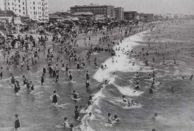 California: Venice, a popular all-year round beach resort near Los Angeles (b/w photo) 作者 美国摄影师（后）