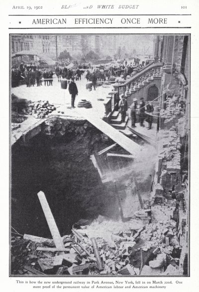 1902年3月22日，美国纽约市公园大道部分地铁隧道的坍塌（黑白照片）。 作者 美国摄影师（后）