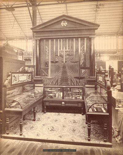 Kuffel＆Essers Exhibit，主楼，百年国际展览，费城，1876年（蛋白印刷） 作者 美国摄影师