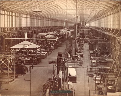 机械大厅，南大街，费城百年国际展览，1876年（银蛋白印刷） 作者 美国摄影师