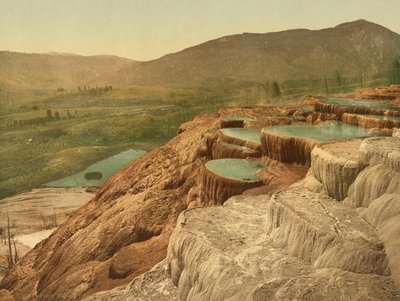 Pulpit Terraces from above, Yellowstone National Park, c.1898 (photochrom) 作者 美国摄影师