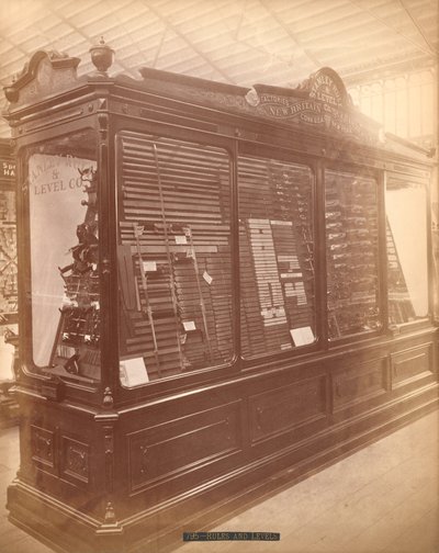 Stanley Rule and Level Co.s Exhibit，Centennial International Exhibition，Philadelphia，1876（albumen print） 作者 美国摄影师