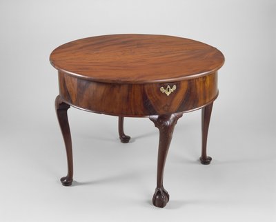 卡表，c。 1760-1780年（桃花心木;松木，白橡树和枫树） 作者 American School