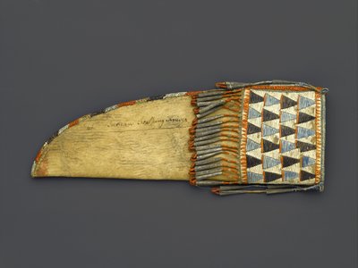 刀鞘，Eastern Sioux，来自明尼苏达州的Fort Snelling 作者 美国学校