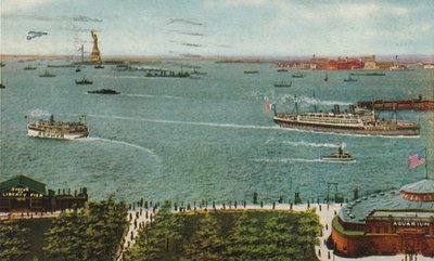 纽约炮台的海港，展示自由女神像和埃利斯岛，约建于1910年 作者 美国学校