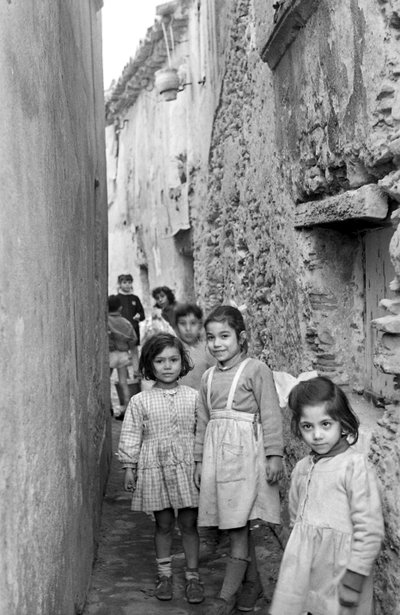 克罗托内 - 儿童 作者 