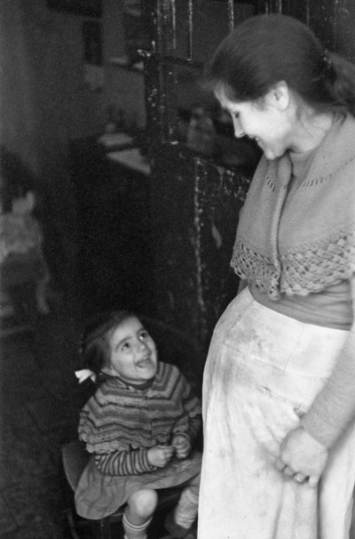 克罗托内 - 母女 作者 