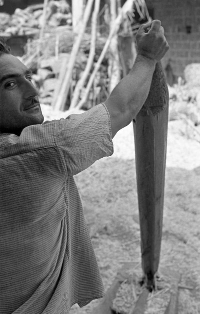 大麻加工，马肯内拉 作者 