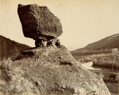 山谷中的狮身人面像，选自 A.J. Russell 所著《大西部图解--从内布拉斯加州奥马哈向西沿太平洋联合铁路线拍摄的横跨大陆的系列摄影作品》，第一卷 作者 Andrew Joseph Russell