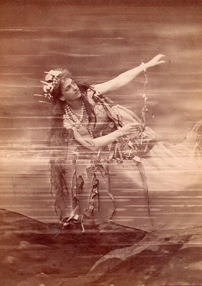 歌剧演员Lilli Lehmann（1848-1929）在理查德-瓦格纳的歌剧《莱茵河畔》中扮演Woglinde。拜罗伊特 作者 匿名匿名