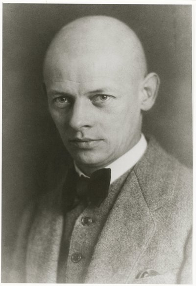 Oskar Schlemmer (1888-1943), Anonymous . Photograph 作者 匿名匿名