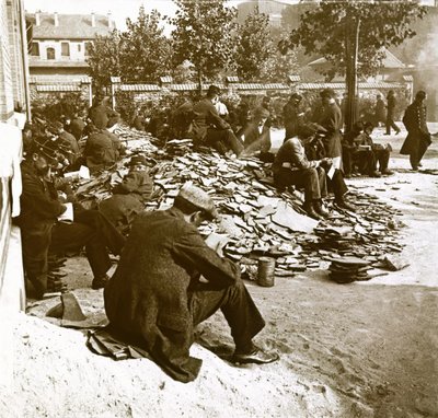 Photography - Stereo glass plate on the First World War: Conscripts in a Parisian barracks after the mobilization, Private Collection 作者 匿名匿名