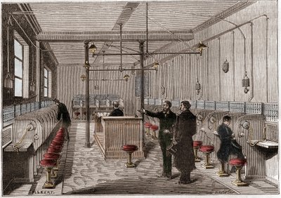根据爱迪生-高尔-贝尔电信系统建造的电话交换机--1879年巴黎的第一部中央电话--美国人弗雷德里克-高尔的系统--1880年《自然》杂志上的雕刻。 作者 匿名匿名
