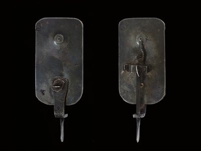 显微镜，约1690年（银和玻璃）（另见1121457-60） 作者 安东尼·范·吕文霍克