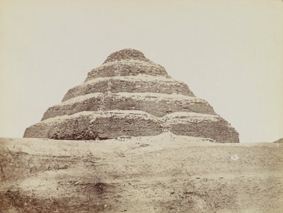 Pyramid at Saqqara, view from southeast of the Step Pyramid 作者 安东尼奥·比托（Antonio Beato）
