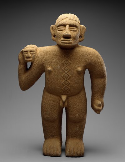 站立战士与哥斯达黎加奖杯头，晚期V  - 早期VI，700-1000（火山石） 作者 Atlantic Watershed Culture Atlantic Watershed Culture