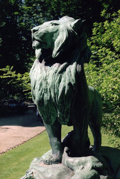 努比亚狮子和他的猎物，1870年（青铜）（另见252665和252666） 作者 Auguste Cain