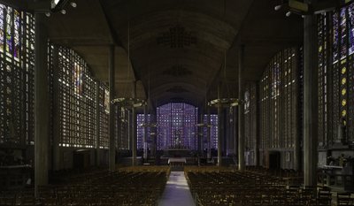 朗西圣母教堂，位于朗西（塞纳河圣德尼河畔）。建于 1923 年，建筑师为古斯塔夫-佩雷（Gustave Perret，1876-1952 年）和奥古斯特-佩雷（Auguste Perret，1874-1954 年）。摄影 10/02/10. 作者 奥古斯特·佩雷