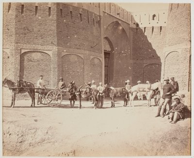 Durani Gate、Heyland Cart 和 Pack Mules，展示不同种类的驮鞍，坎大哈 作者 本杰明辛普森
