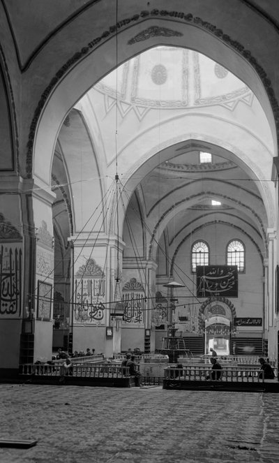 伊斯坦布尔大卡姆利卡清真寺内景 作者 伯纳德·罗杰斯